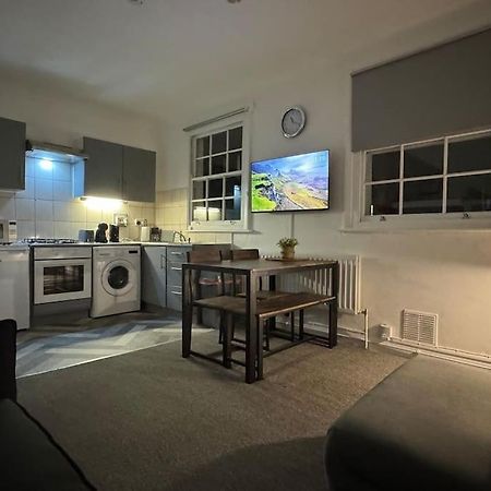 Flat In The Heart Of Camden Town Apartment London Exterior photo